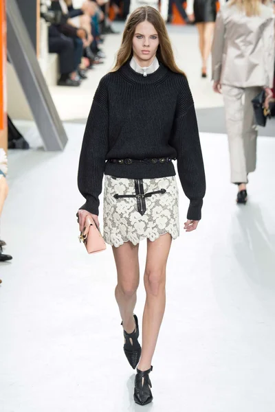 Look 47